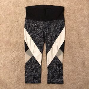 2 for $25!!! 3/4 length yoga pants